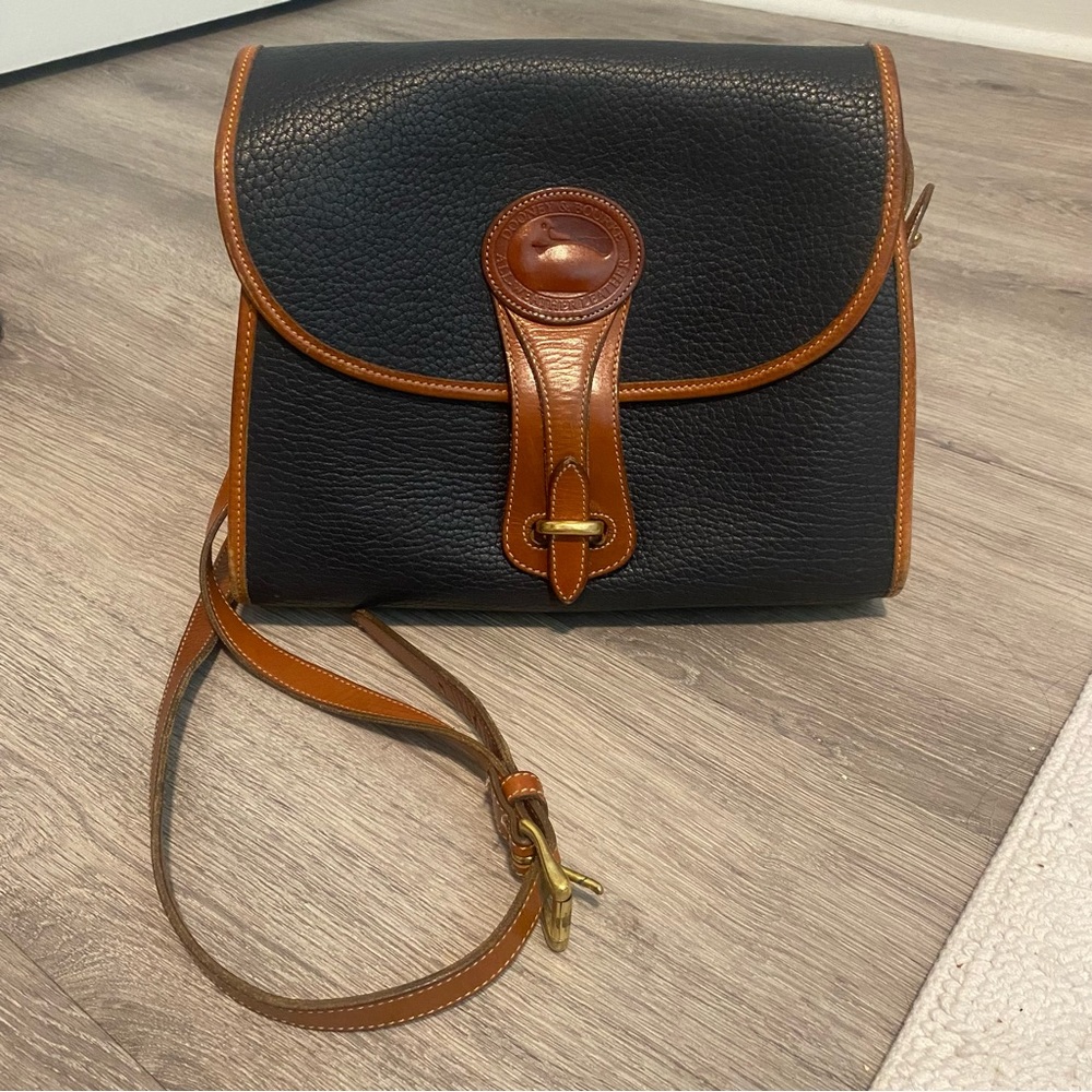 Dooney & Bourke crossbody navy blue large